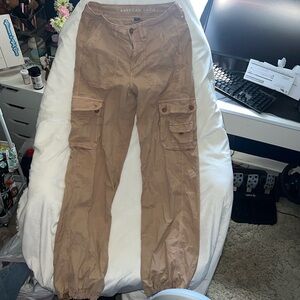 Tan American Eagle cargo joggers - Size 4